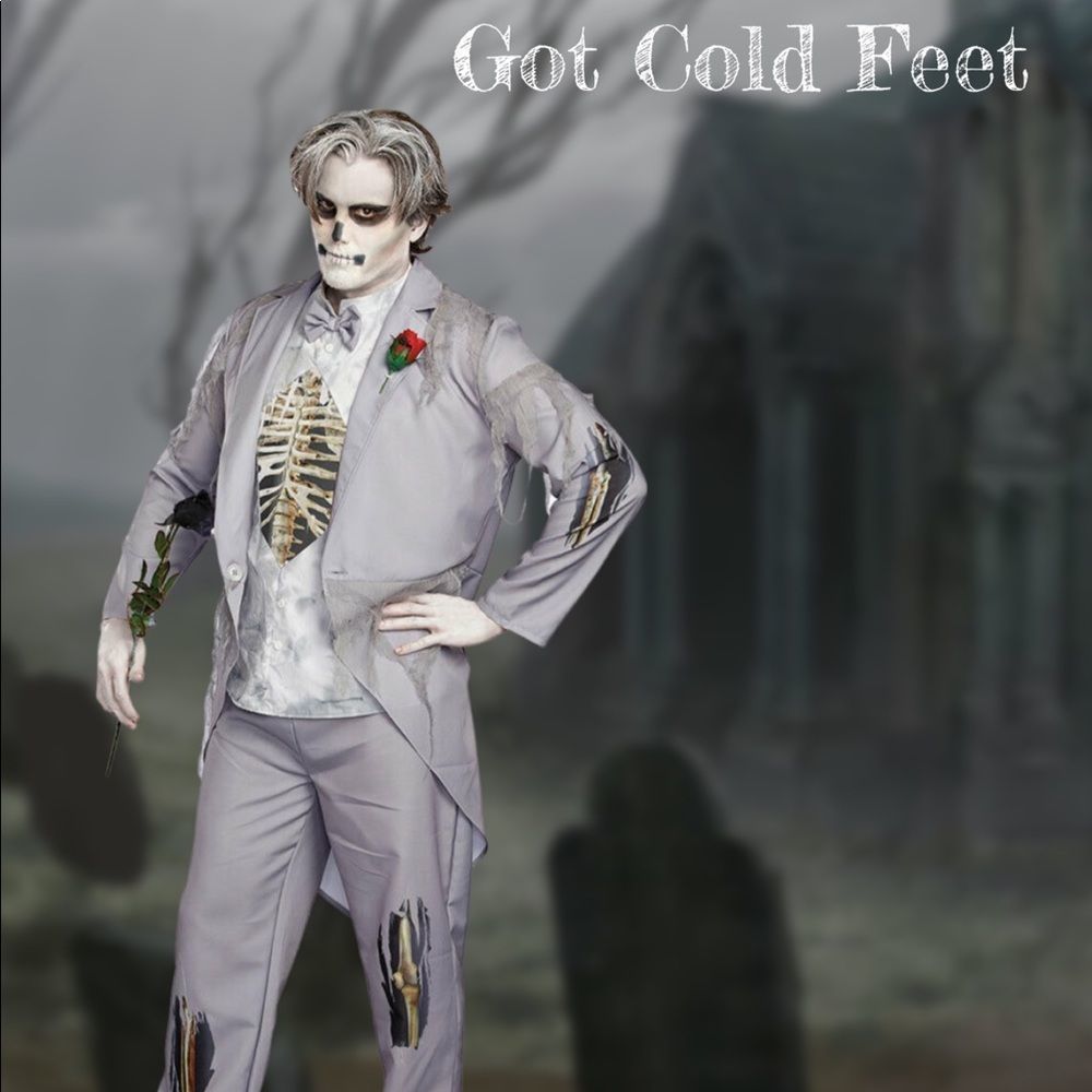 NWT, Dreamgirl "Got Cold Feet"- Men’s Medium
